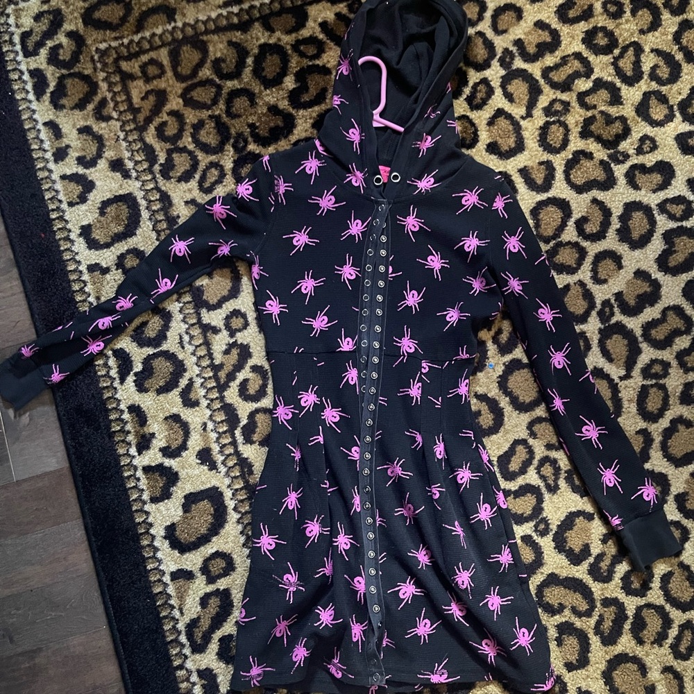 Betsey Johnson Black & Magenta Crawling Spider Thermal Button Dress Small